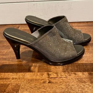 Athena Alexander 4” Heels Size 10